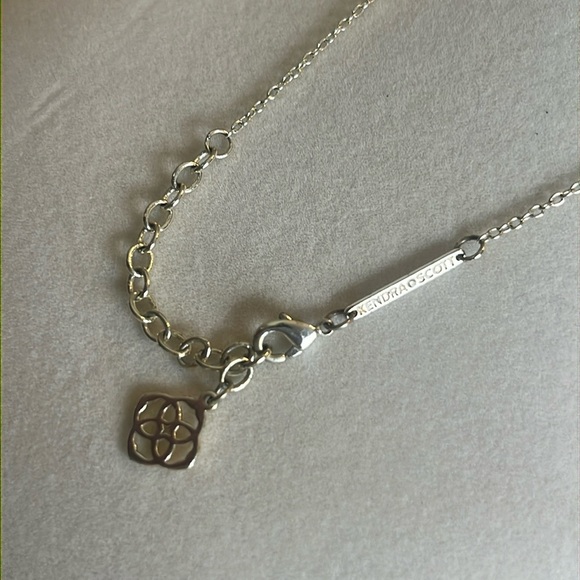 🤍Kendra Scott Gold Necklace with Druzy stone pendant - Picture 6 of 8